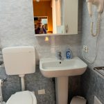 CAMERA 1 - camera quadrupla bagno 2