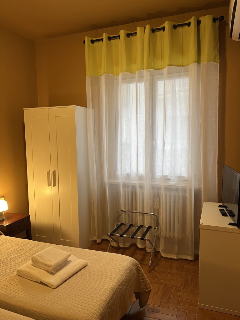 CAMERA 2 - camera doppia bagno privato 3